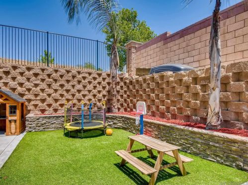 34314 Woodmont, Lake Elsinore CA  92532-2998 exterior