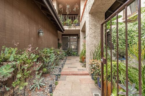 651 Terrylynn Pl, Long Beach, CA 90807-3121