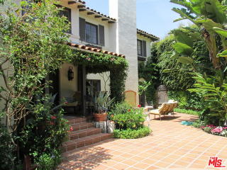 7040 Hillside Ave, Los Angeles CA  90068-3714 exterior