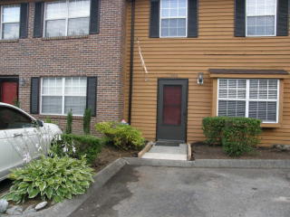 1206 Crest Brook Dr, Knoxville, TN 37923-1742