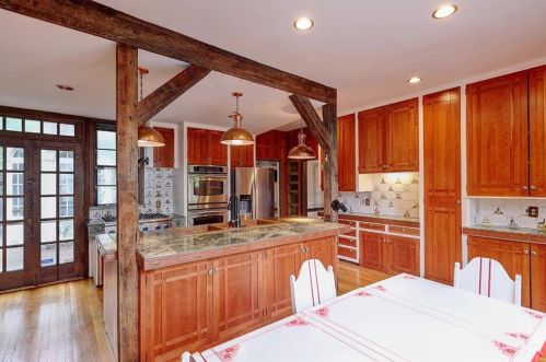 465 Rochambeau Ave, Providence RI 02906-1908 exterior