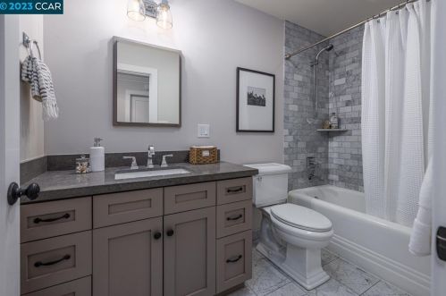 9 Southwood Dr, Orinda CA  94563-3010 exterior