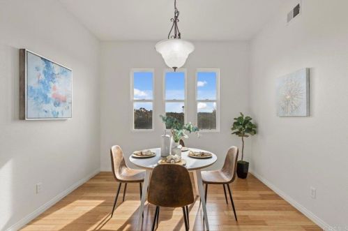 7507 Mona Ln, San Diego CA 92130-5621 exterior