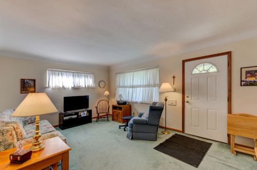 1466 Dordine Ln, Cincinnati, OH 45231-5311