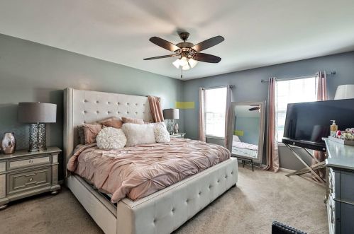 7549 Valley Watch Dr, Florence KY  41042-8004 exterior