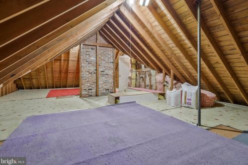 7905 Jansen Dr, Springfield VA 22152-2412 exterior