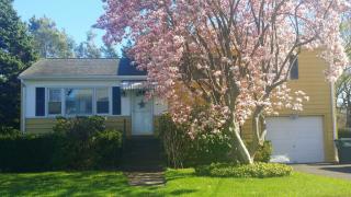 43 Ranch Dr, Bridgeport, CT 06611-2646