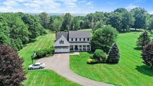 59 Obtuse Rd, Brookfield Center, CT 06804-3627