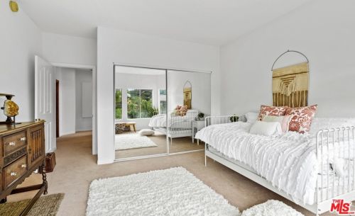 21630 Saddle Peak Rd, Topanga CA  90290-3414 exterior