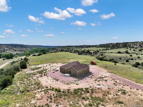 1279 Valley Dr, Penrose, CO 81240-9274