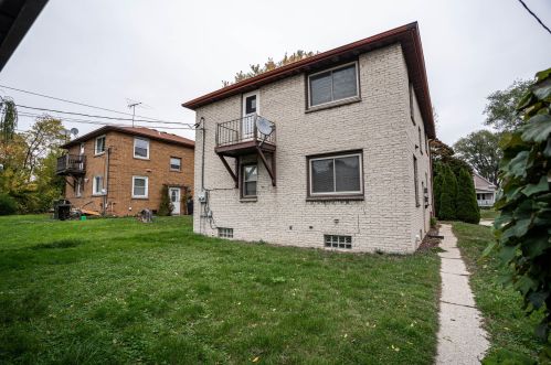 3389 Whitnall Ave, Milwaukee WI  53207-2750 exterior
