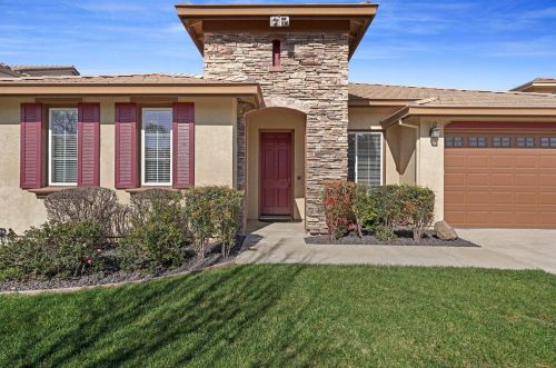 767 Red Barn Pl, Lathrop CA  95330-8975 exterior