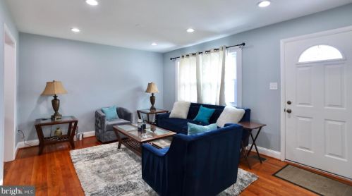 15108 Costa Dr, Woodbridge VA  22193-1647 exterior
