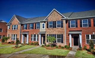 8263 Viewpoint Ln, Cornelius, NC 28031-8246