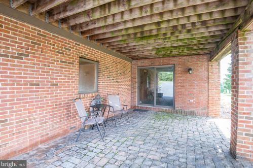 1342 Fairview Dr, Dauberville PA  19533-9185 exterior