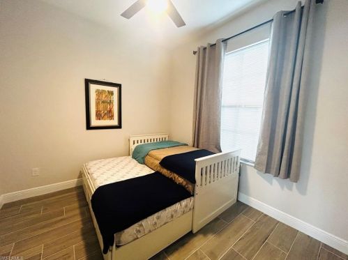 2227 2 Ter, Cape Coral FL  33990-1024 exterior