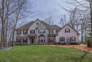 19095 Blue Ridge Ct, Brookfield, WI 53045-5103