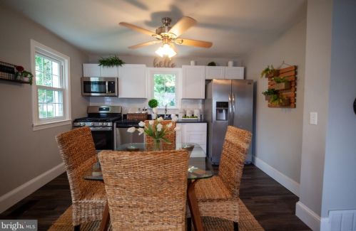 208 Beaver Dr, Gloucester NJ  08031-2902 exterior