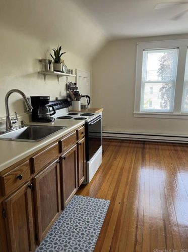 434 Davidson St, Bridgeport CT  06605-3208 exterior