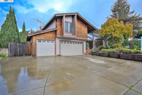 3532 Pinewood Dr, Hayward, CA 94542-2608