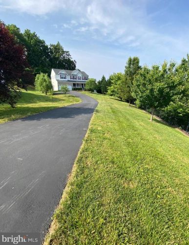 16200 Chase Eagle Ln, Woodbridge, VA 22191-6063