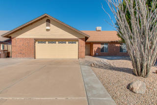 8752 Michelle Dr, Peoria, AZ 85382-3090