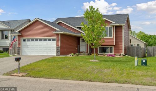 1363 Osprey Ct, New Johannesburg, WI 54017-2592