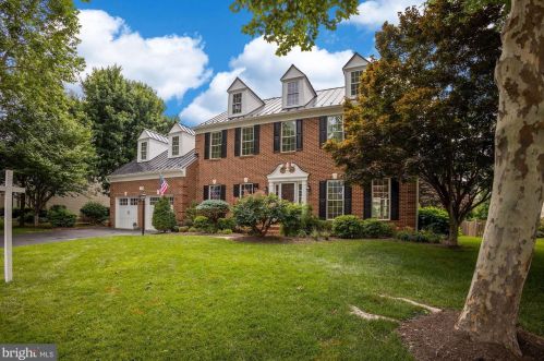 1405 Harle Pl, Leesburg, VA 20175-5801