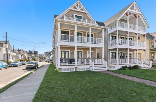 18 Surf Ave, Ocean Grove, NJ 07756-1652