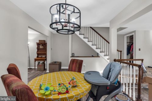 9828 Burke Pond Ln, Springfield VA  22015-2959 exterior