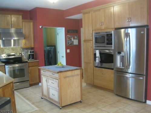 104 Haggerty Rd, Wantage NJ  07461-2707 exterior