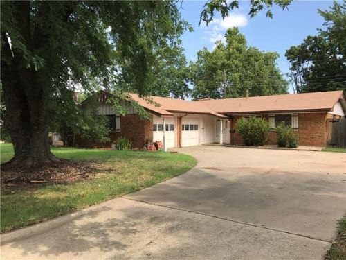 8313 34th Ter, Bethany, OK 73008-3519