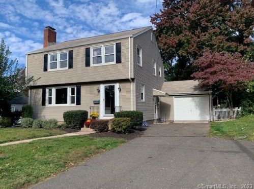 3 Harvard Rd, Manchester, CT 06042-3217