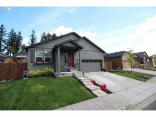 4908 Holly St, Springfield OR  97478-7526 exterior