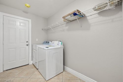 1016 36th Ter, Cape Coral, FL 33914-5265