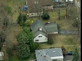 204 Serpentine Ln, Hauppauge, NY 11749-1621