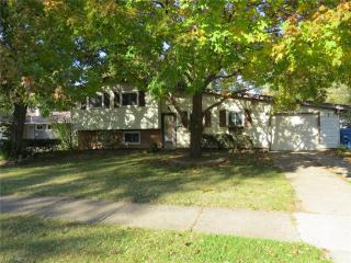 406 Wyleswood Dr, Berea, OH 44017-2441