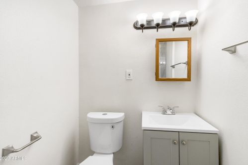 208 Cameron Ave, Casa Grande AZ  85122-4110 exterior