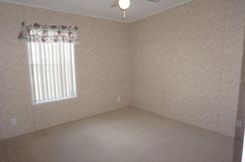 559 Lindsey Dr, Lakeland FL  33809-7238 exterior