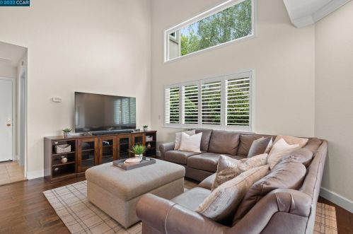 1194 Canyon Side Ave, San Ramon CA 94582-4556 exterior