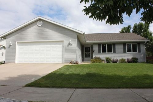 903 Deerfield St, Holmen, WI 54636-9482
