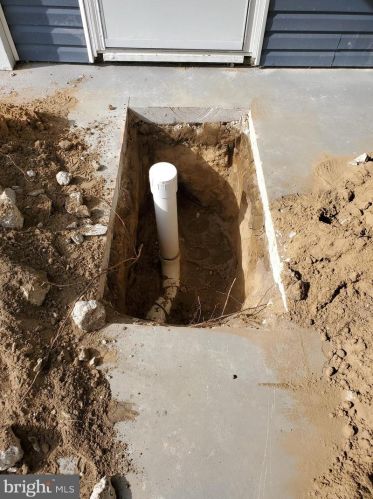 42 Bayberry Ln, Willingboro NJ  08046-1608 exterior