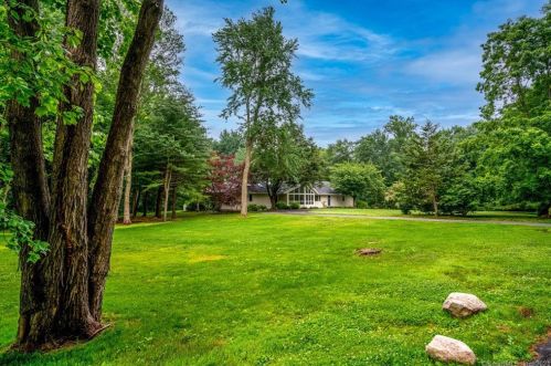 14 Turtle Back Rd, New Canaan CT  06840-2618 exterior
