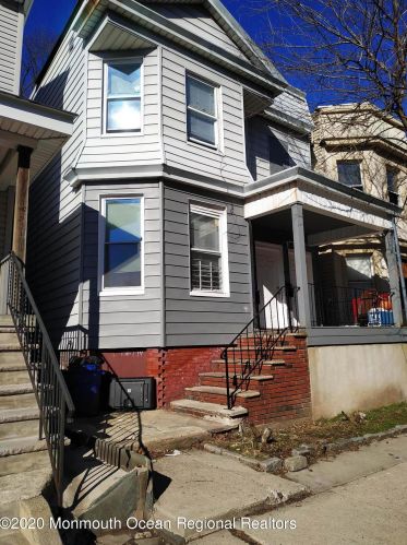 253 19th St, East Orange, NJ 07017-5314