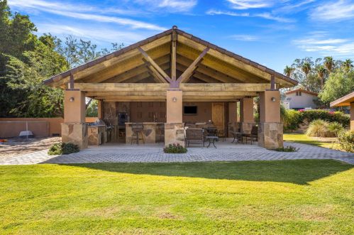 41100 Yucca Ln, Indio, CA 92203-8114