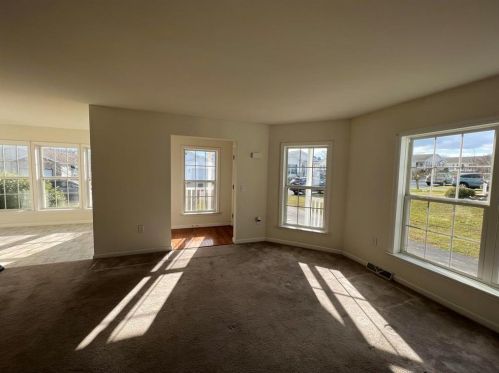 657 Winterthur Way, Easton PA  18040-7444 exterior