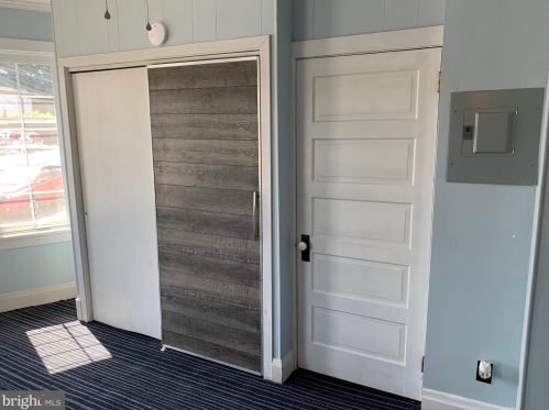 1723 Paxton St, Harrisburg PA 17104-2636 exterior