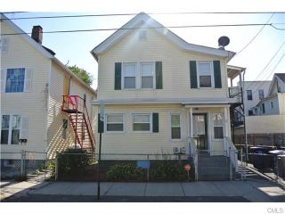 658 Ogden St, Bridgeport CT  06608-1734 exterior