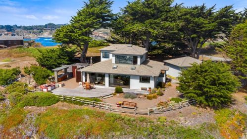 14240 Headlands Point Way, Mendocino CA  95460-9612 exterior