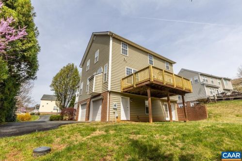 955 Fairwinds Ln, Crozet VA  22932-3147 exterior